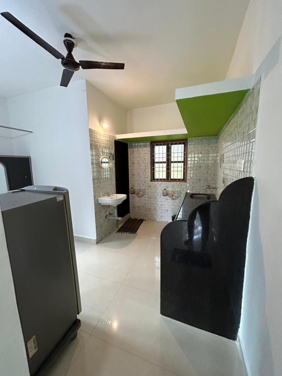 Hotel Hare Krishna à Arambol Extérieur photo
