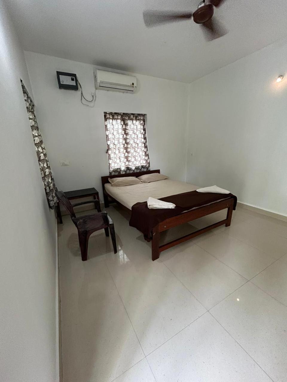 Hotel Hare Krishna à Arambol Extérieur photo