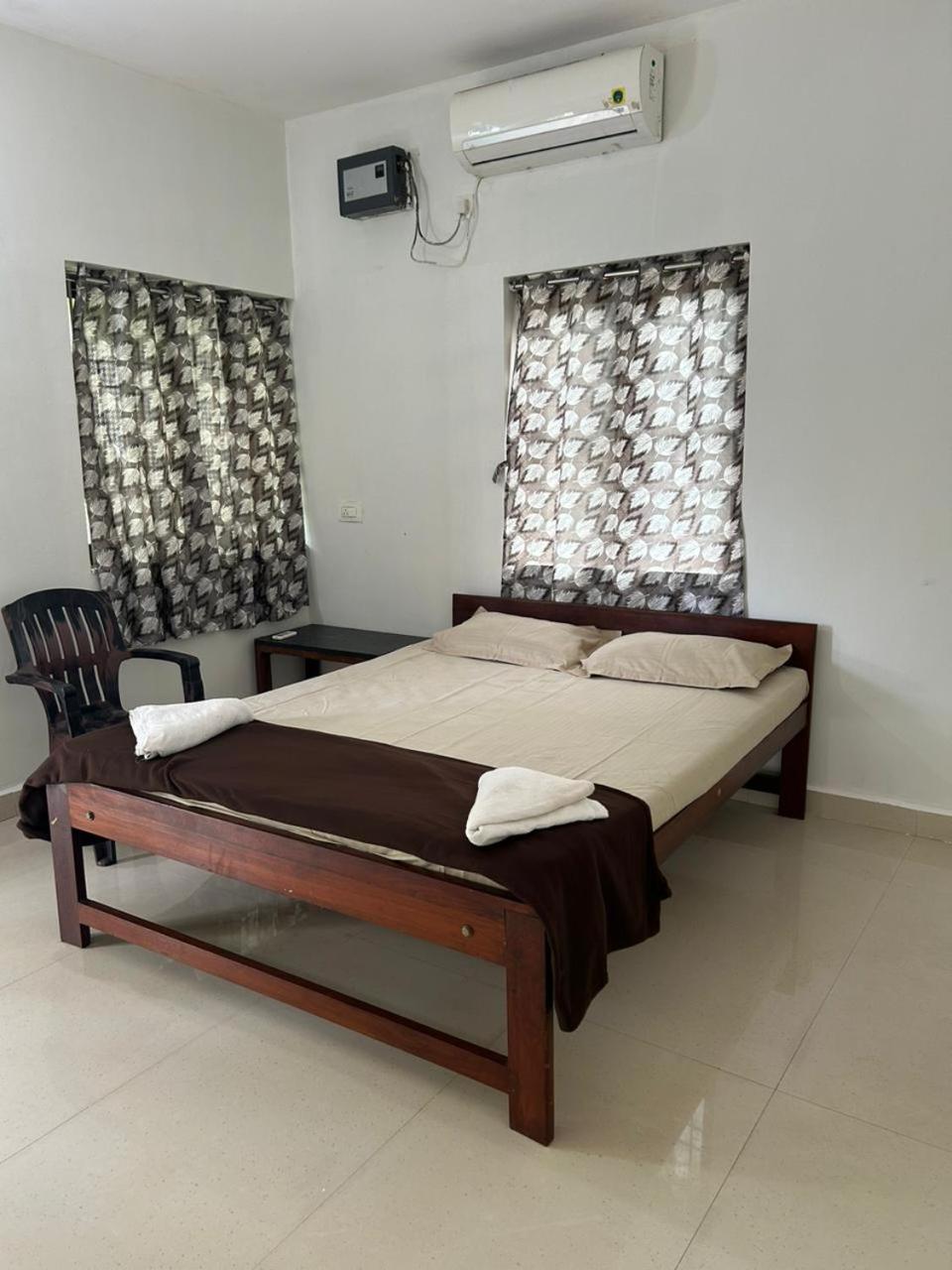 Hotel Hare Krishna à Arambol Extérieur photo